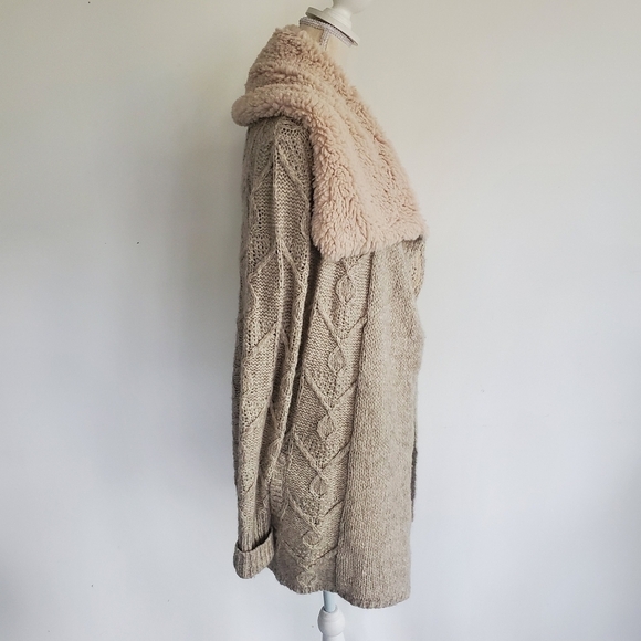 Sleeping on Snow | Anthropologie "Bondurant" Sherpa Knit Sweater - Picture 8 of 10